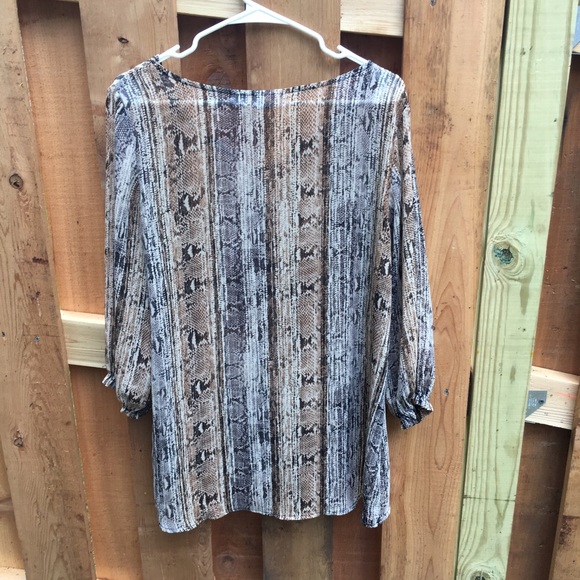 Liz Claiborne Shirt and Undershirt - Picture 6 of 6